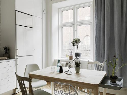 Otthonos svéd garzonlakás - Kis lakás berendezése skandináv stílusban